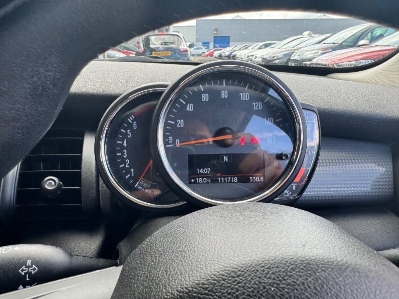 2017 MINI Hatch